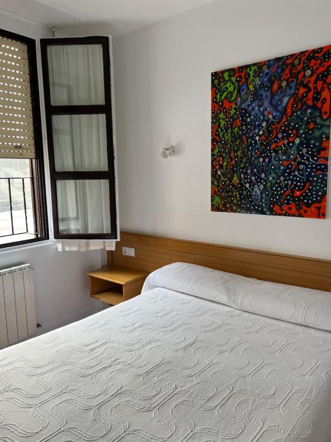 Pension Zeus Hotel Barakaldo Eksteriør billede